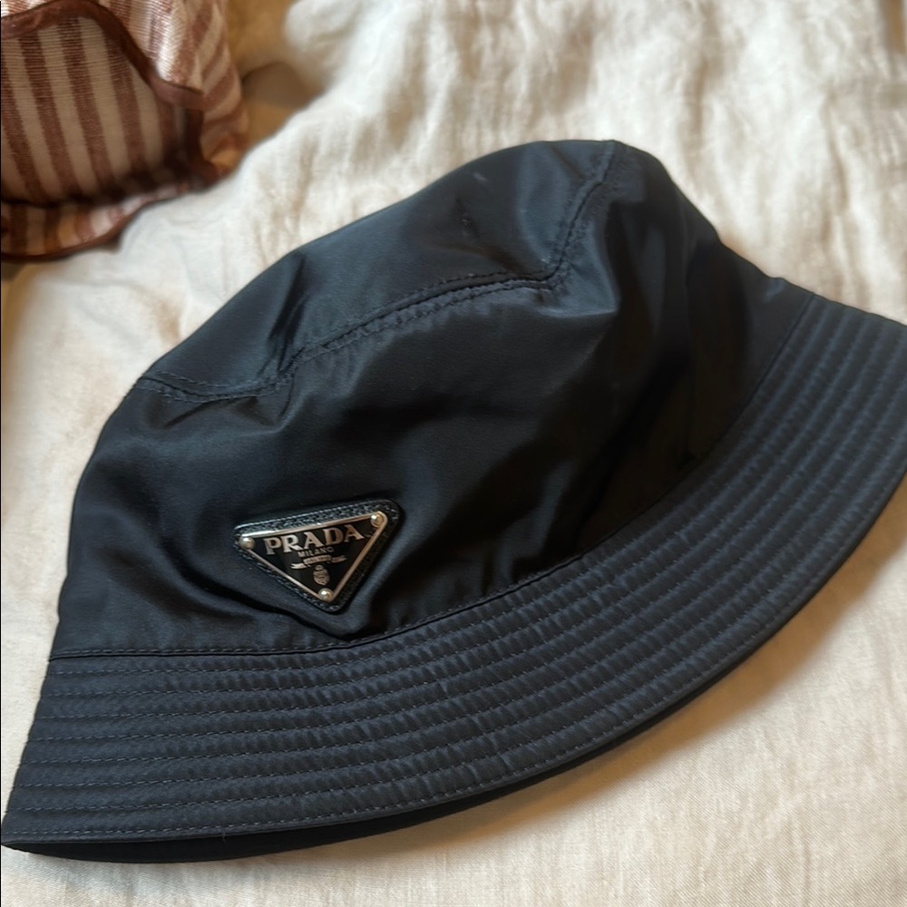 Prada Classic Black Bucket Hat - Picture 2 of 13